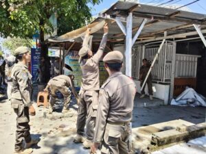 Dinilai Gunakan Fasum dan Drainase, 27 Lapak PKL di Tallo Makassar Direlokasi