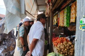 Tim Gabungan Pantau Pasar Baru Mamuju, Temukan Harga Beras dan Minyak Goreng Naik
