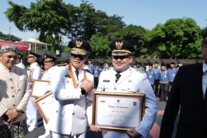 Kota Makassar Sabet Penghargaan Nasional Kinerja Pemerintahan Terbaik, Diserahkan Wamendagri