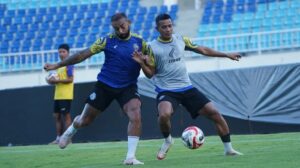 Jelang Arema FC vs PSM Makassar Sore Ini, Marcos Santos Tegaskan Dukungan Aremania Bangkitkan Mental Tim