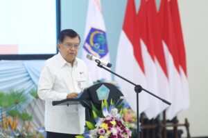 Lantik Pengurus PMI Sulut, JK Instruksikan Segera Konsolidasi Internal dan Perkuat Jaringan Relawan