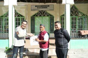 Kapolda Sulsel dan Wali Kota Makassar Serahkan Bantuan untuk Warga Kepulauan Lanjukang
