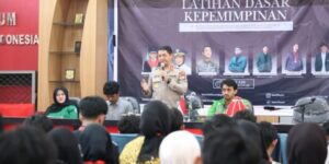 Kapolrestabes Makassar Berikan Materi Kepemimpinan di LDK BEM Fakultas Hukum UMI