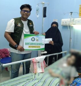 Gubernur Salurkan Bantuan Pengobatan untuk Balkis, Remaja Asal Bantaeng Penderita Kerongkongan