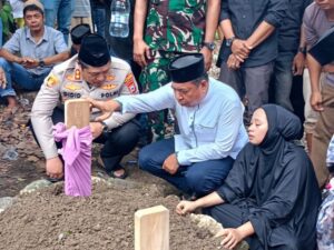 Wabup Selayar, Kapolres dan Dandim Hadiri Pemakaman Korban Tenggelamnya KM Nurul Salsa