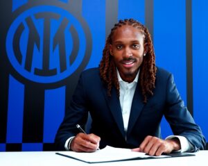 Inter Milan Resmi Datangkan Djed Spence dari Spurs