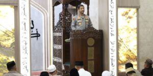 Safari Subuh, Kapolrestabes Makassar Sampaikan Pentingnya Silaturahmi dan Kerukunan Bertetangga