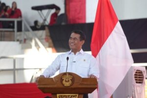 Mentan Amran Sulaiman Ajak Mahasiswa Baru Unhas Berinovasi untuk Kedaulatan Pangan