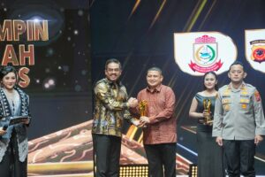 Diserahkan Menteri UMKM, Munafri Satu-satunya dari Sulsel yang Raih Pemimpin Daerah Award 2026