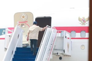 Terbang ke Kalimantan, Presiden Prabowo Pimpin Langsung Penanganan Karhutla