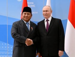 Prabowo dan Putin Bertemu di Vladivostok, Tegaskan Strategisnya Hubungan Indonesia-Rusia