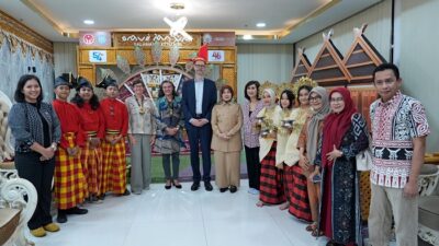 Sambut Dubes di Bandara, Wawali Makassar Aliyah Mustika Ilham Pererat Hubungan Makassar-Swiss