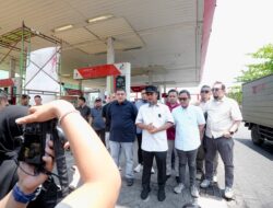 Hubungi Langsung Dirut Pertamina, Andi Sudirman Minta Segera Tambah Kuota BBM di Sulsel