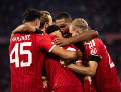 Hasil Lengkap Liga Champions: Bayern, MU dan Como Pesta Gol