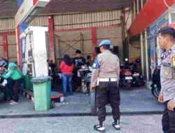 Antisipasi Antrean BBM, Polisi Lakukan Pengamanan Sejumlah SPBU di Makassar
