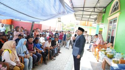 Sapa Warga Pulau Terluar, Munafri Serahkan Bantuan untuk 143 Nelayan di Lumu-lumu